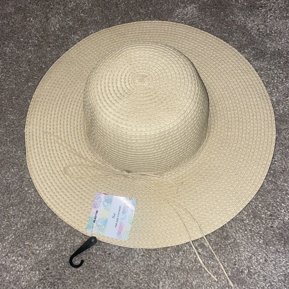 Momentum Cream floppy beach sun hat raffia style fits extra small to small new